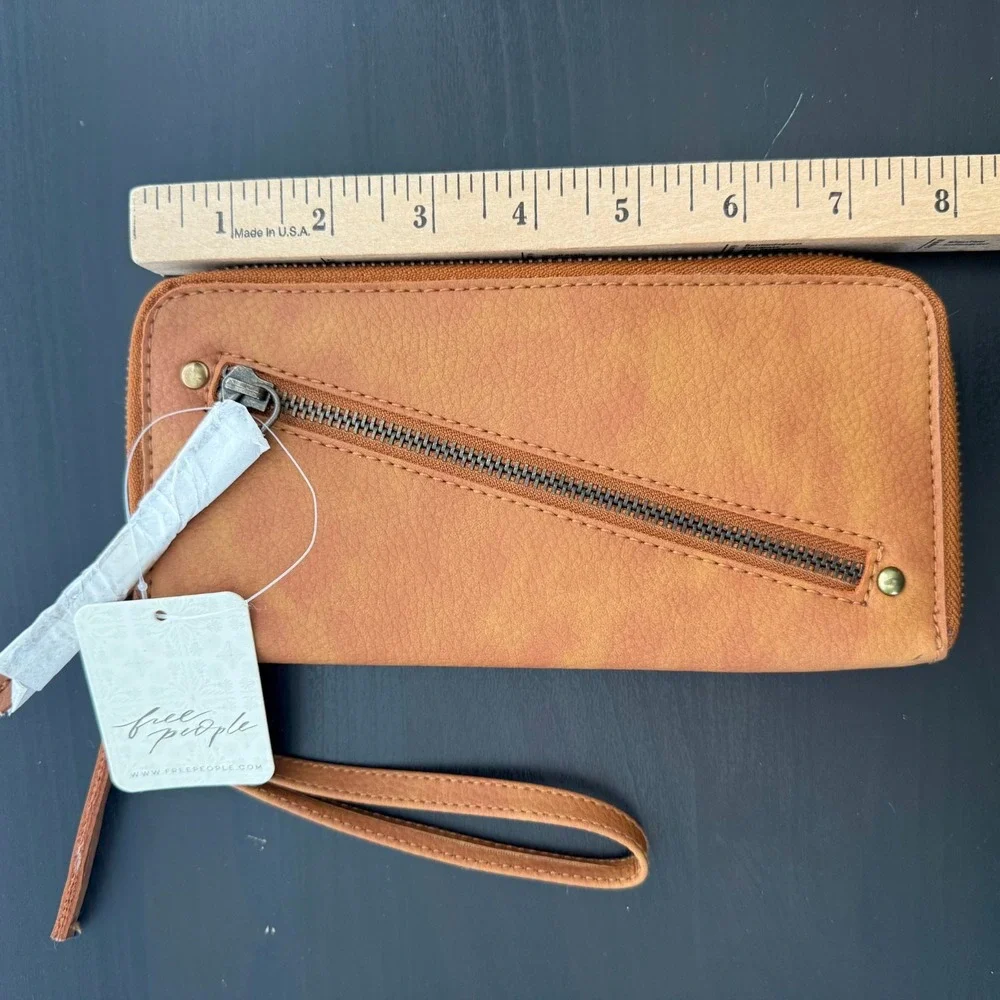 Free People Zip Wristlet Wallet Brown Vegan Leather Travel Clutch - One Size NWT